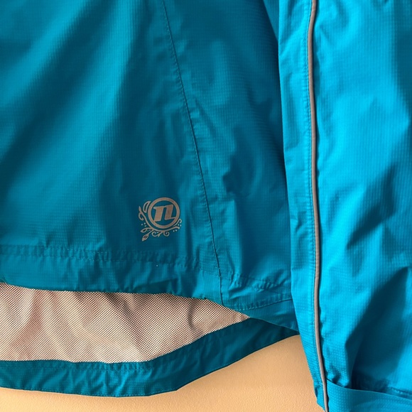 Novara Lightweight Waterproof Full Zip Jacket - Picture 8 of 8